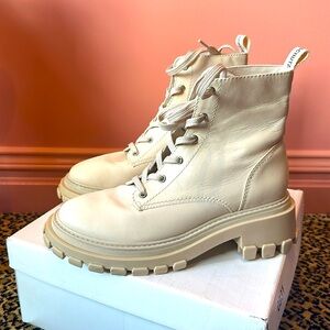 Schutz Orly Leather Lugged Sole Ankle Boots Lace Up Size 9.5